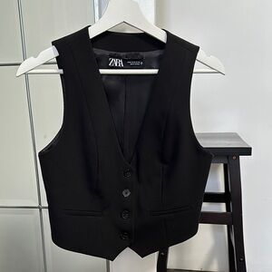 Zara Black cropped Sleeveless Vest xs nwot